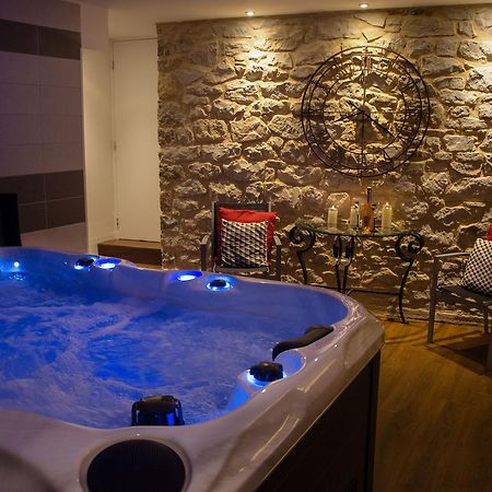 Logis Hotel Aux Berges De L'Aveyron Onet-le-Chateau ภายนอก รูปภาพ