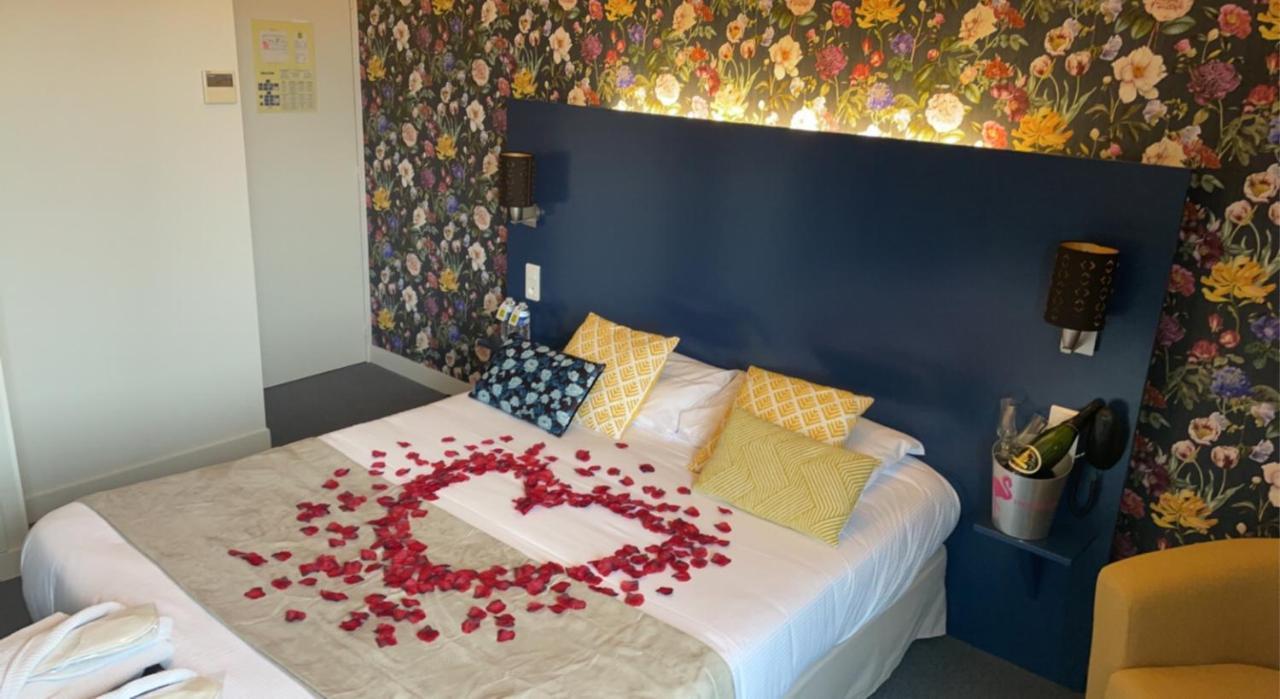 Logis Hotel Aux Berges De L'Aveyron Onet-le-Chateau ภายนอก รูปภาพ