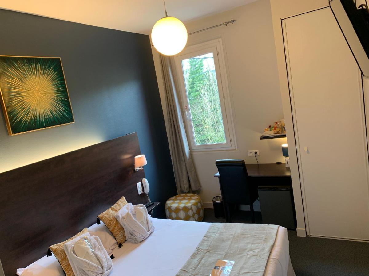 Logis Hotel Aux Berges De L'Aveyron Onet-le-Chateau ภายนอก รูปภาพ