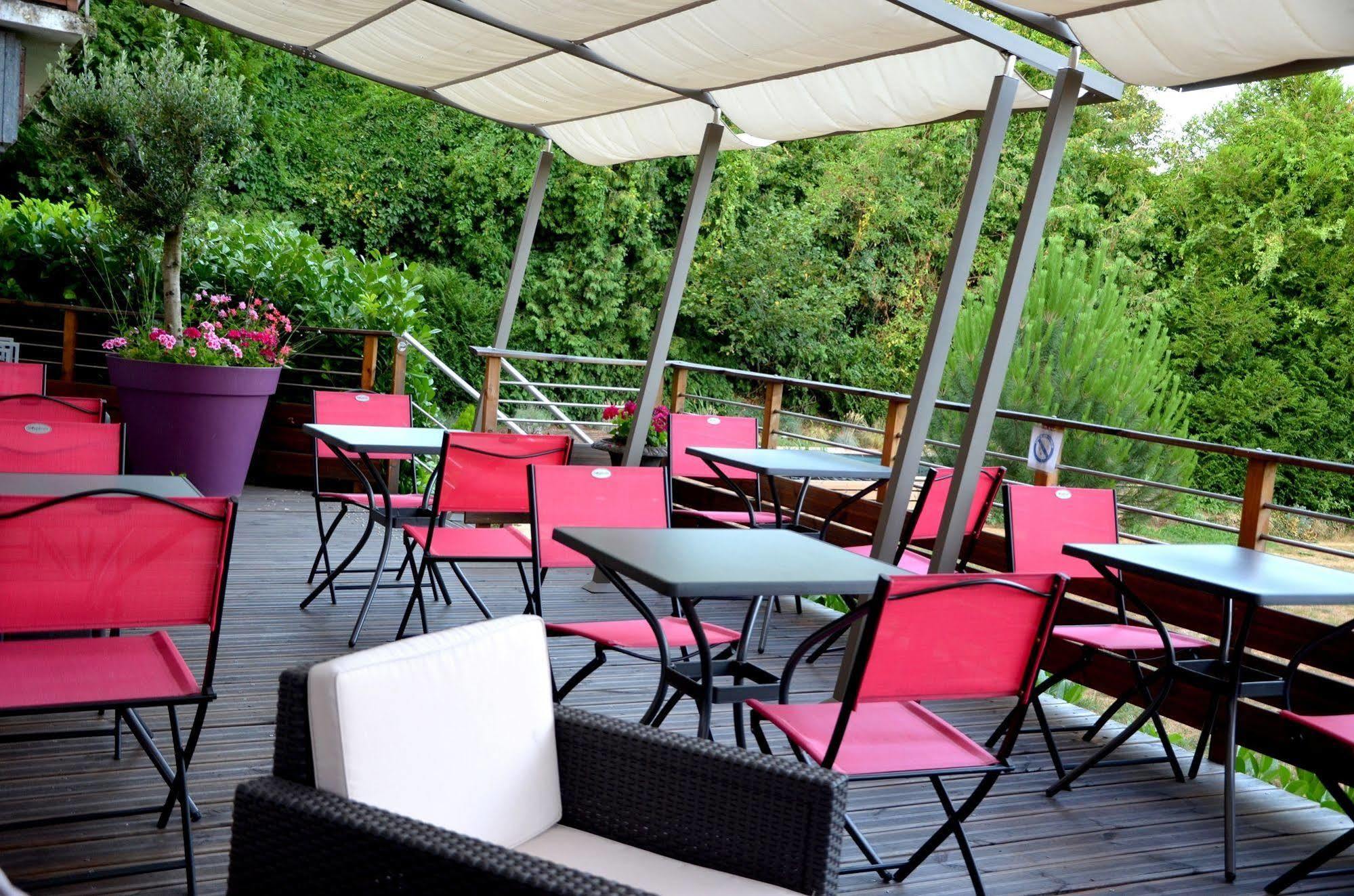Logis Hotel Aux Berges De L'Aveyron Onet-le-Chateau ภายนอก รูปภาพ